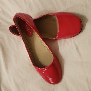 Women's bright pink patent ballet flats size 8.5
